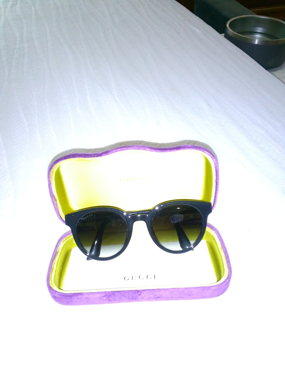 Gucci Black Round Sunglasses with Green Gradient Lenses